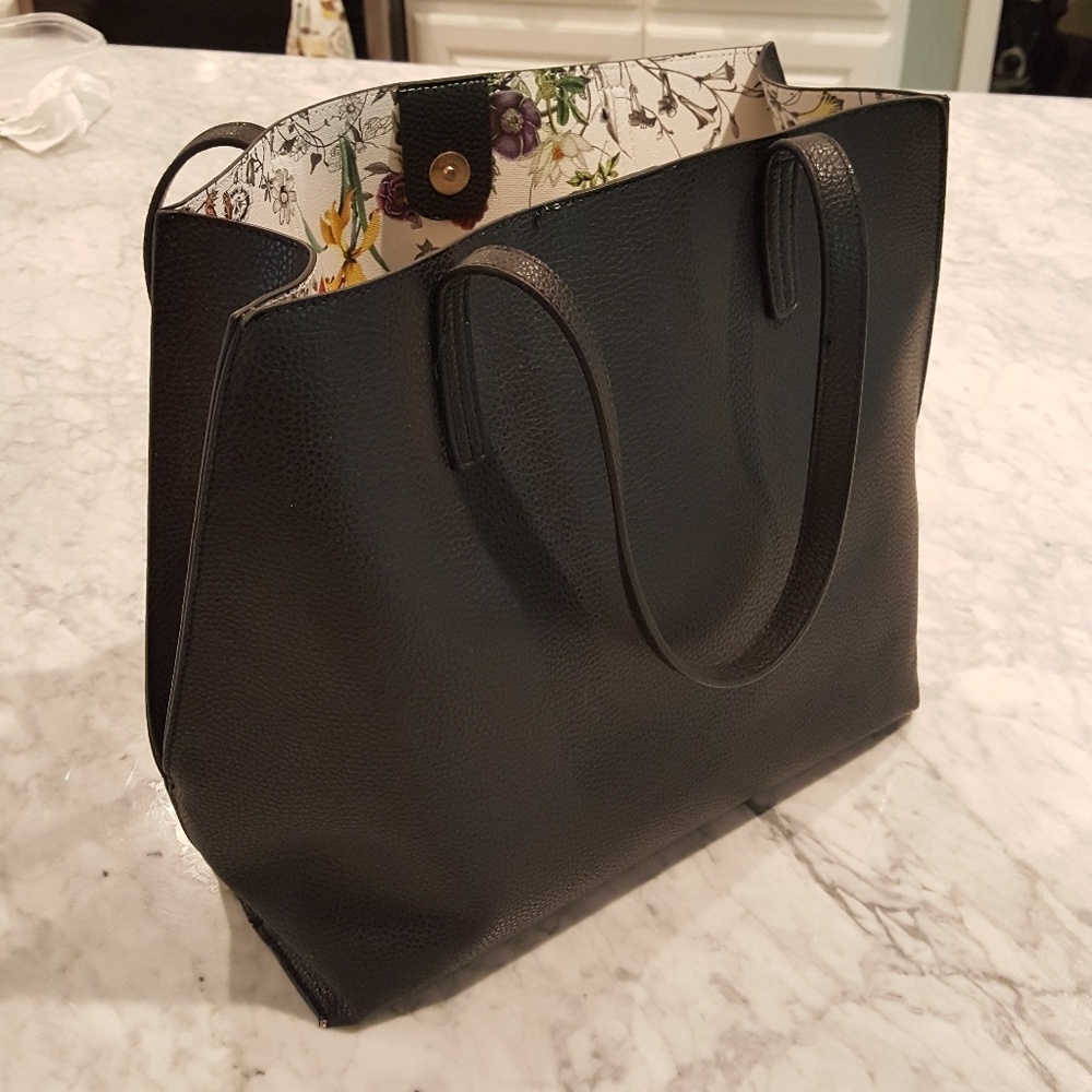 Vegan Pebble Grain Black Handbag